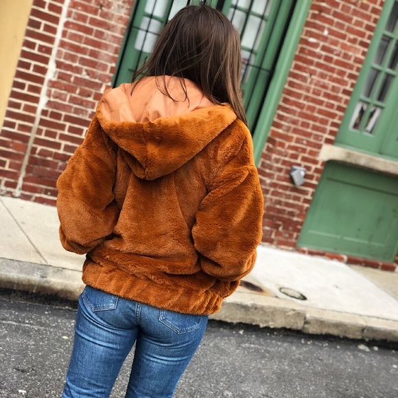 Last 1✨Caramel Brown Hoody Faux Fur Bomber Jacket - Picture 5 of 8